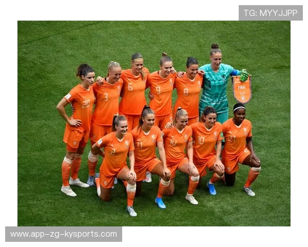 《镜报》：荷兰女足在预选赛中与法国队激战，法国女足世界杯荷兰女足