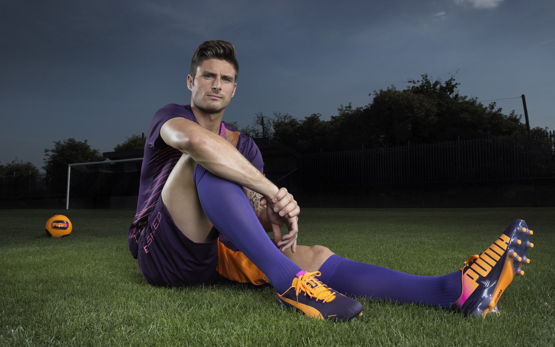 中场站位分层是否影响后场出球线路选择，中场分几种